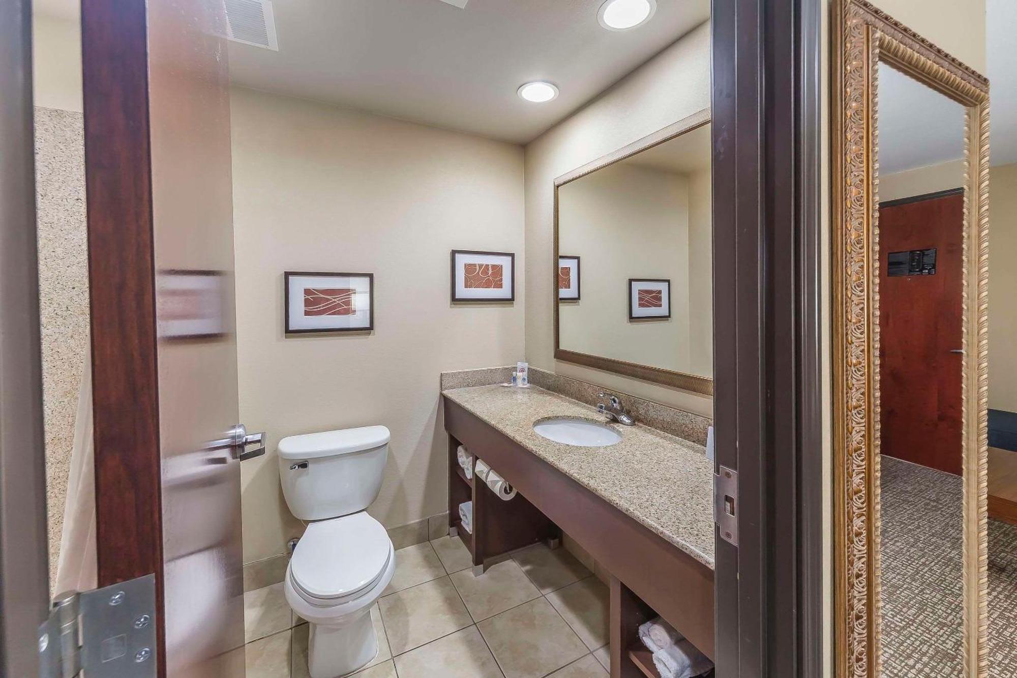 Comfort Suites Yukon - SW Oklahoma City Eksteriør bilde